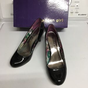 Brand new Madden Girl heel
